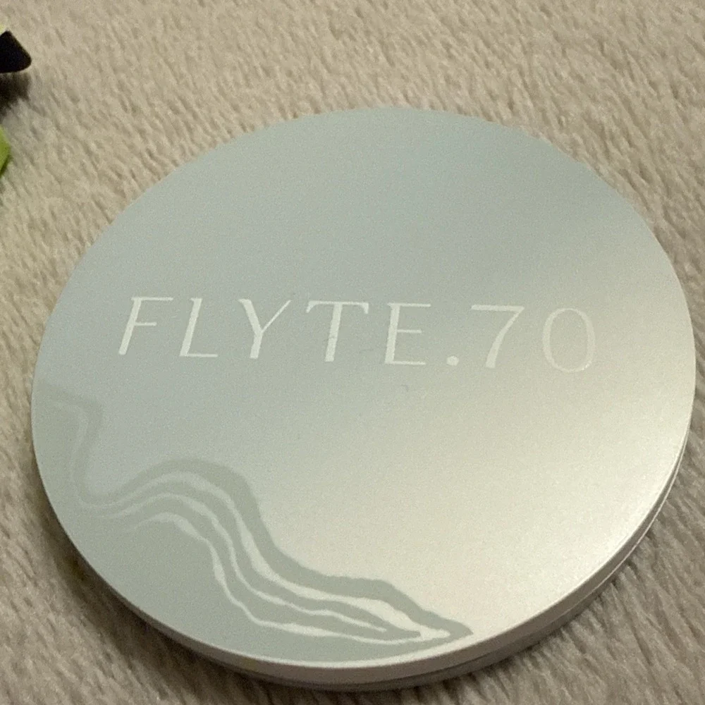 FLYTE.70 ColorBack Burnished Bronze VACATION Powder Bronzer .29oz (8.5g) New Box
